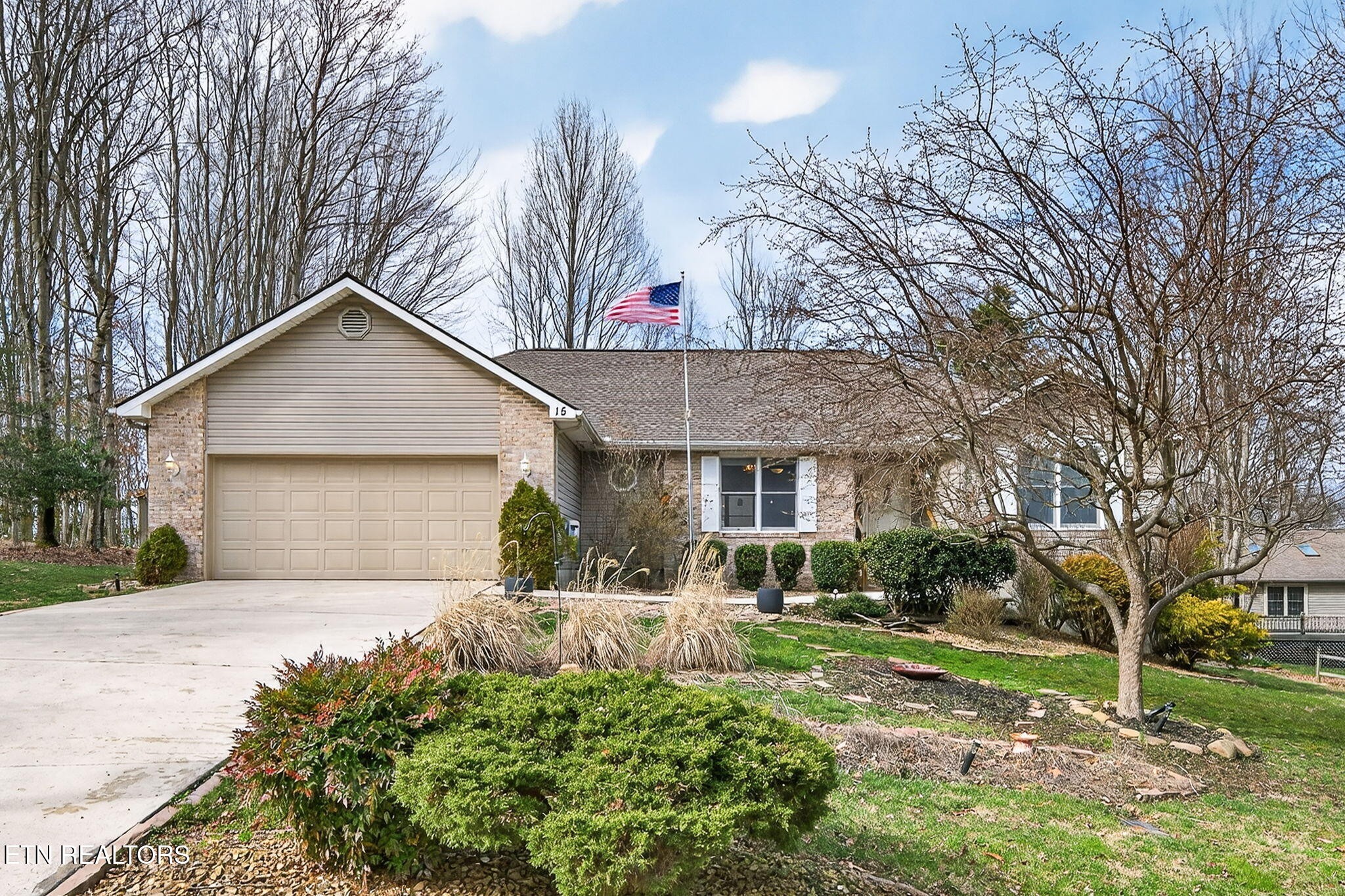 15 Ridgecrest Circle Crossville, TN 38558 - Photo 1 of 51 Gallery Image 1