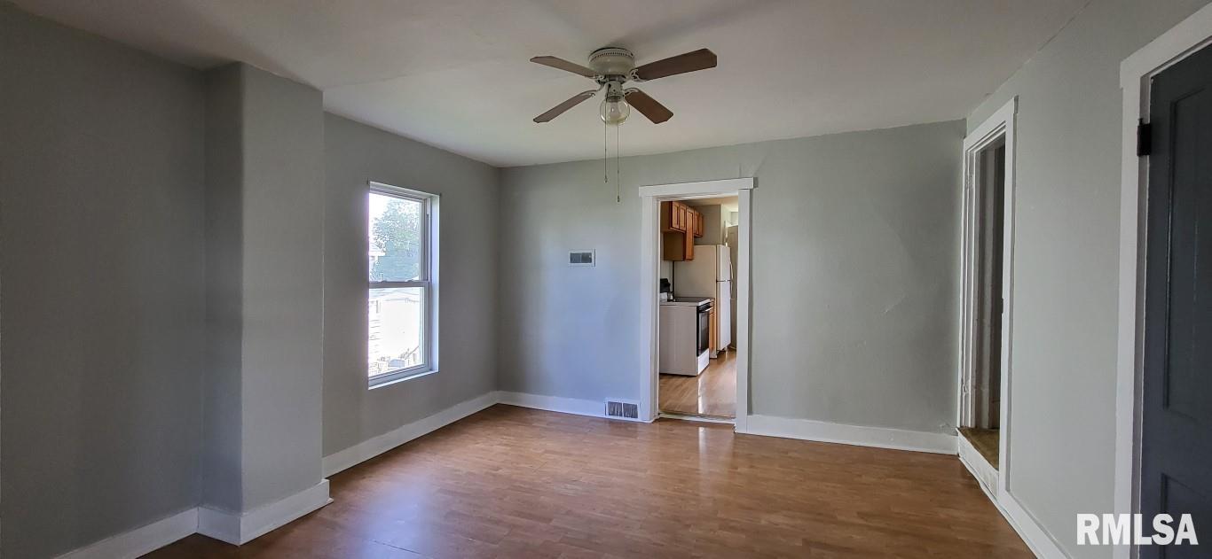 529 Willow Street Bennett, IA 52721 - Photo 2 of 10 Gallery Image 2