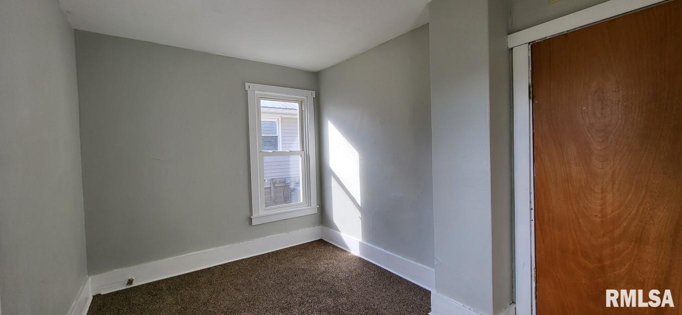 529 Willow Street Bennett, IA 52721 - Photo 4 of 10 Gallery Image 4