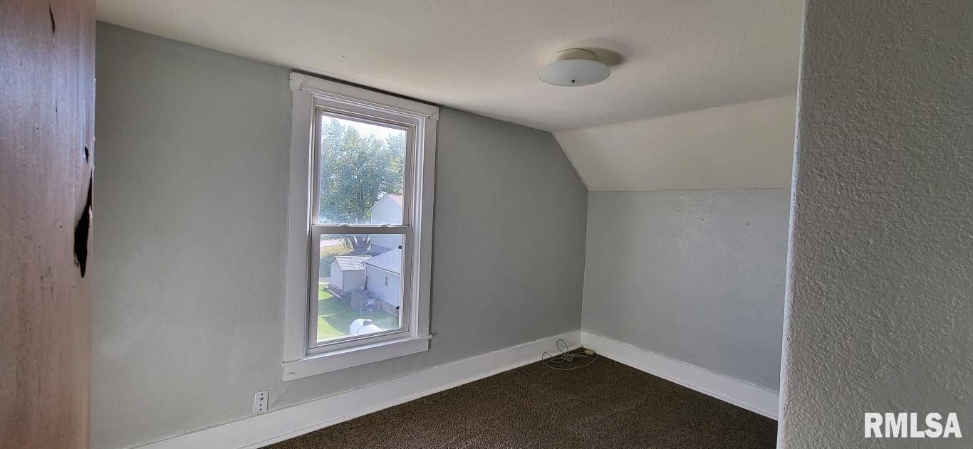 529 Willow Street Bennett, IA 52721 - Photo 6 of 10 Gallery Image 6