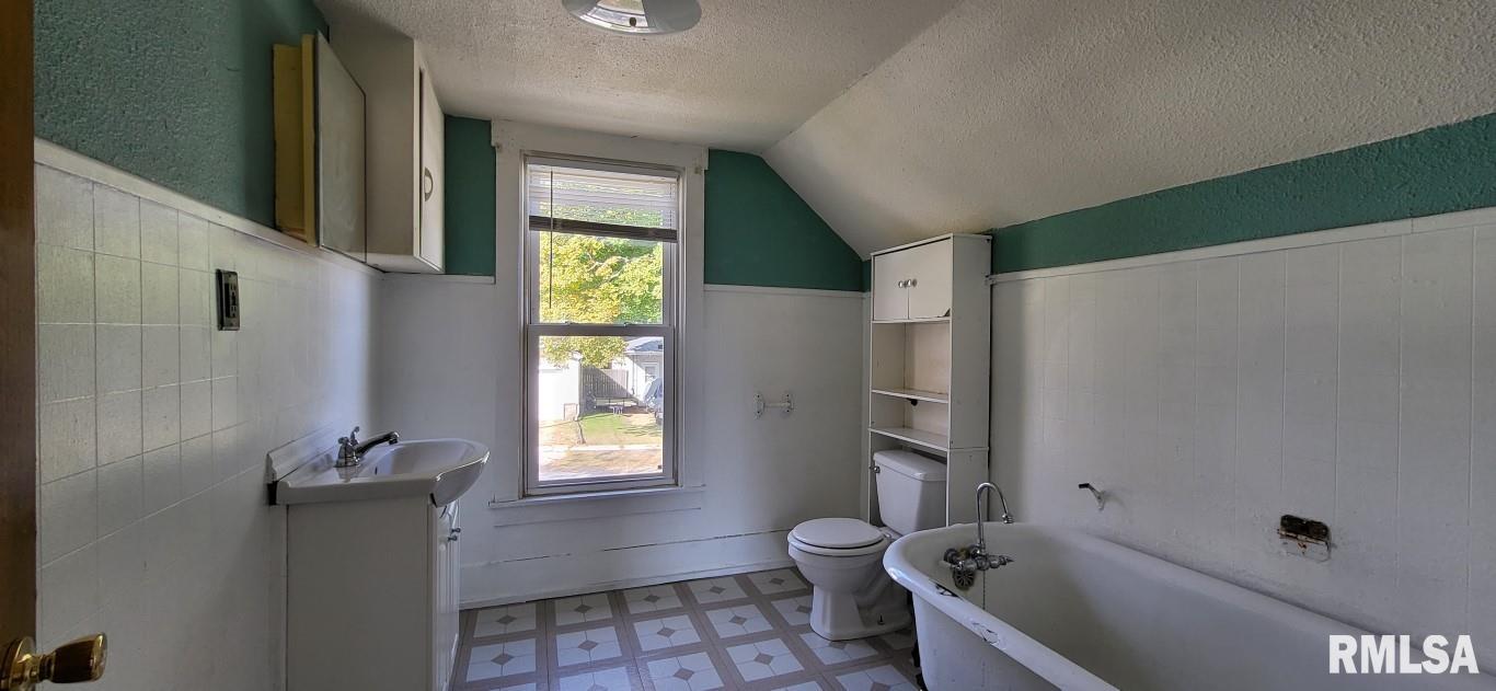 529 Willow Street Bennett, IA 52721 - Photo 8 of 10 Gallery Image 8