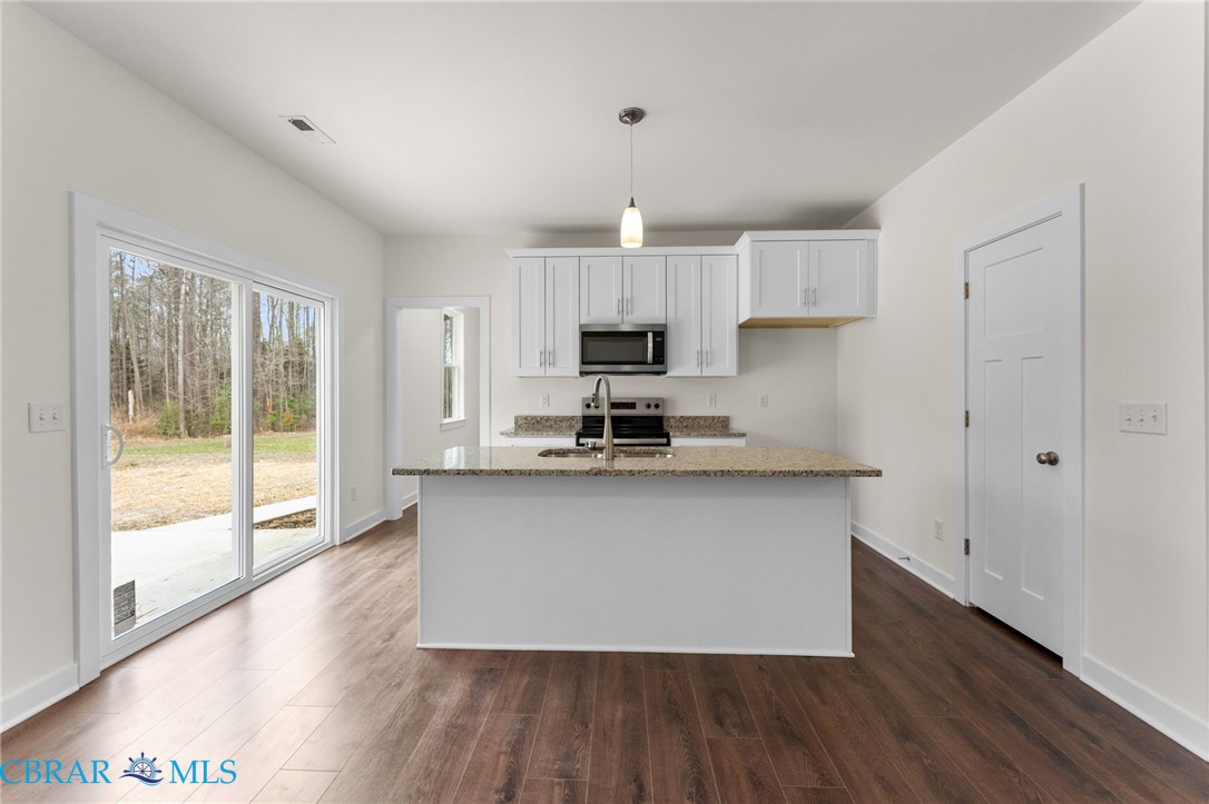 8986 Marlfield Road Gloucester, VA 23061 - Photo 6 of 34