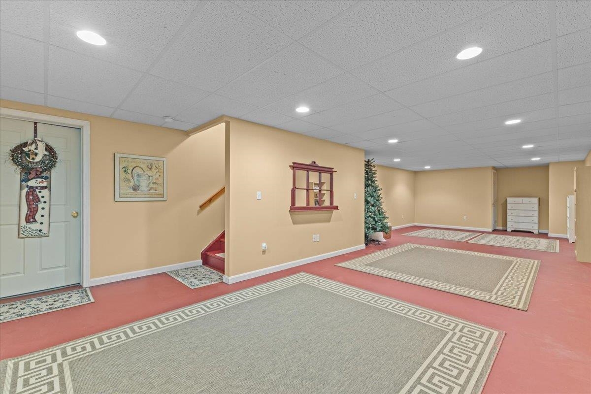 86 Chelsea Place Williston, VT 05495 - Photo 33 of 40