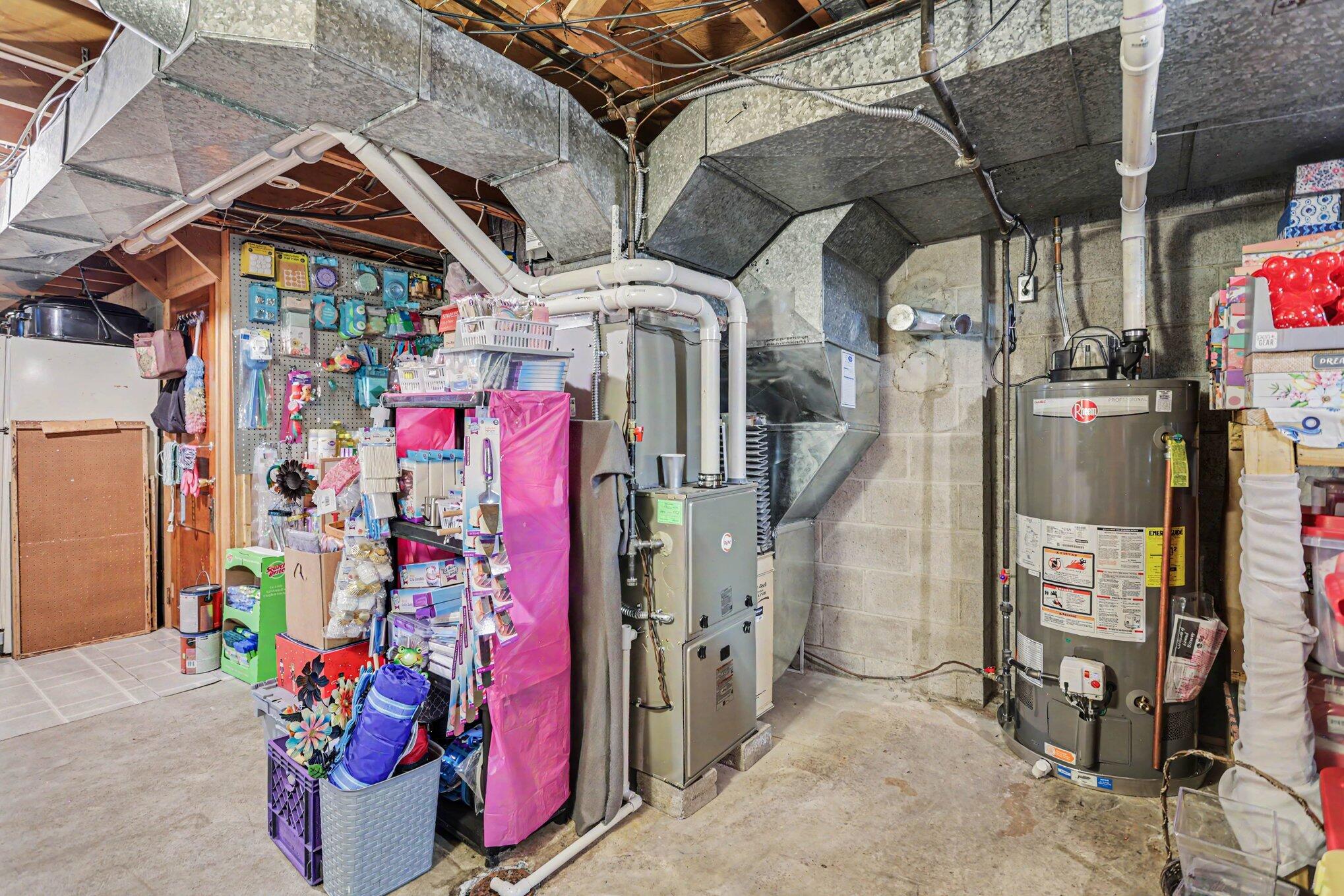1111 South Clinton Street Charlotte, MI 48813 - Photo 22 of 24 022_file_2553