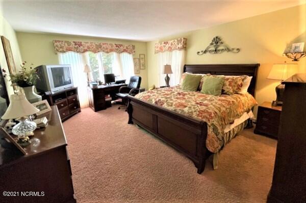 255 Lake Forest Drive Pinehurst, NC 28374 - Photo 21 of 45 Owners Bedroom