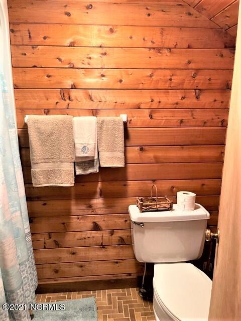 255 Lake Forest Drive Pinehurst, NC 28374 - Photo 44 of 45 Hot Tub House Bathroom