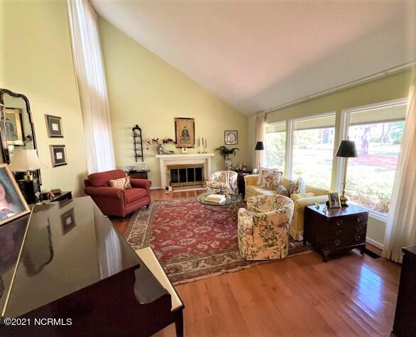 255 Lake Forest Drive Pinehurst, NC 28374 - Photo 9 of 45 Living Room
