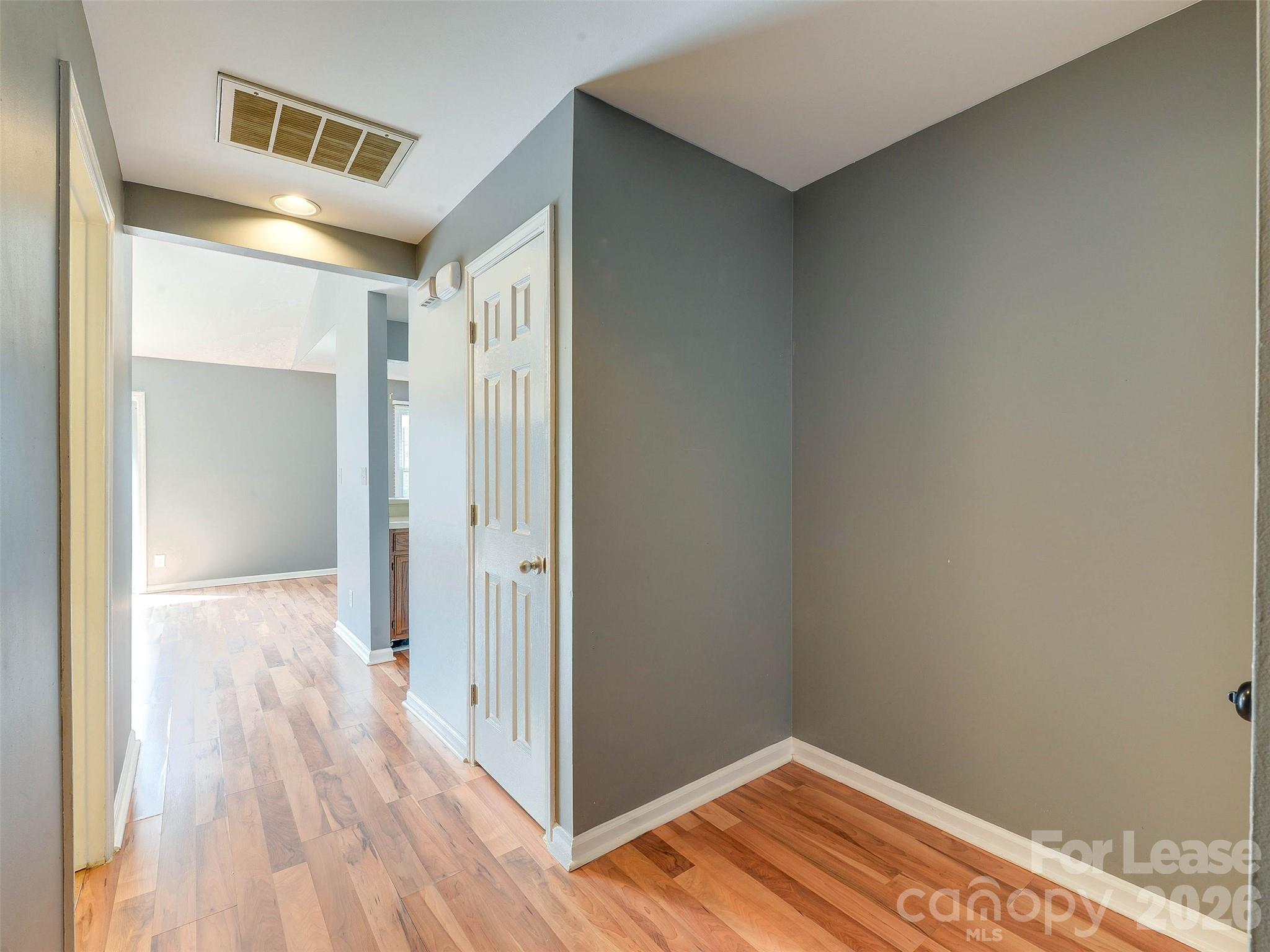 766 Marsh Road, Unit 7 Charlotte, NC 28209 - Photo 6 of 36 Gallery Image 6