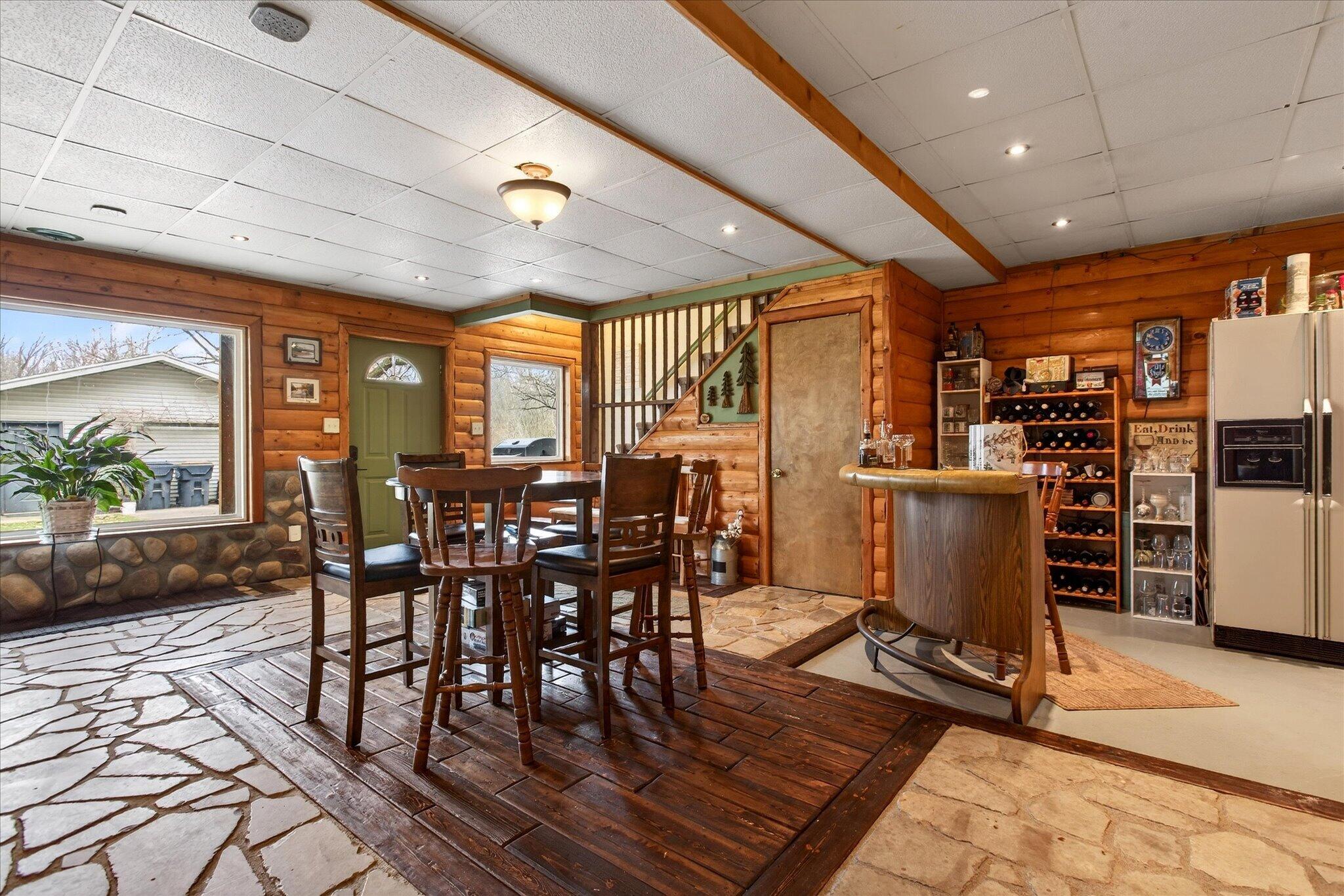 5901 Carmody Road Coloma, MI 49038 - Photo 3 of 33 20-25