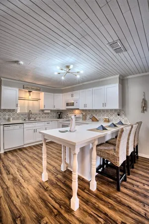 $299,900 | 535 Tall Timbers, Burkeville, TX 75932