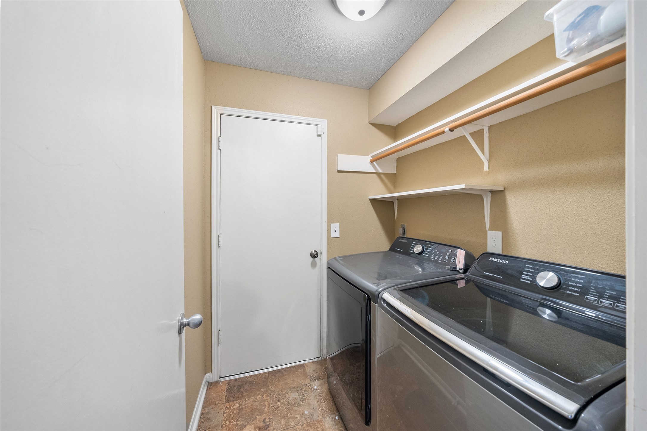 107 Sandpebble Drive The Woodlands, TX 77381 - Photo 14 of 30