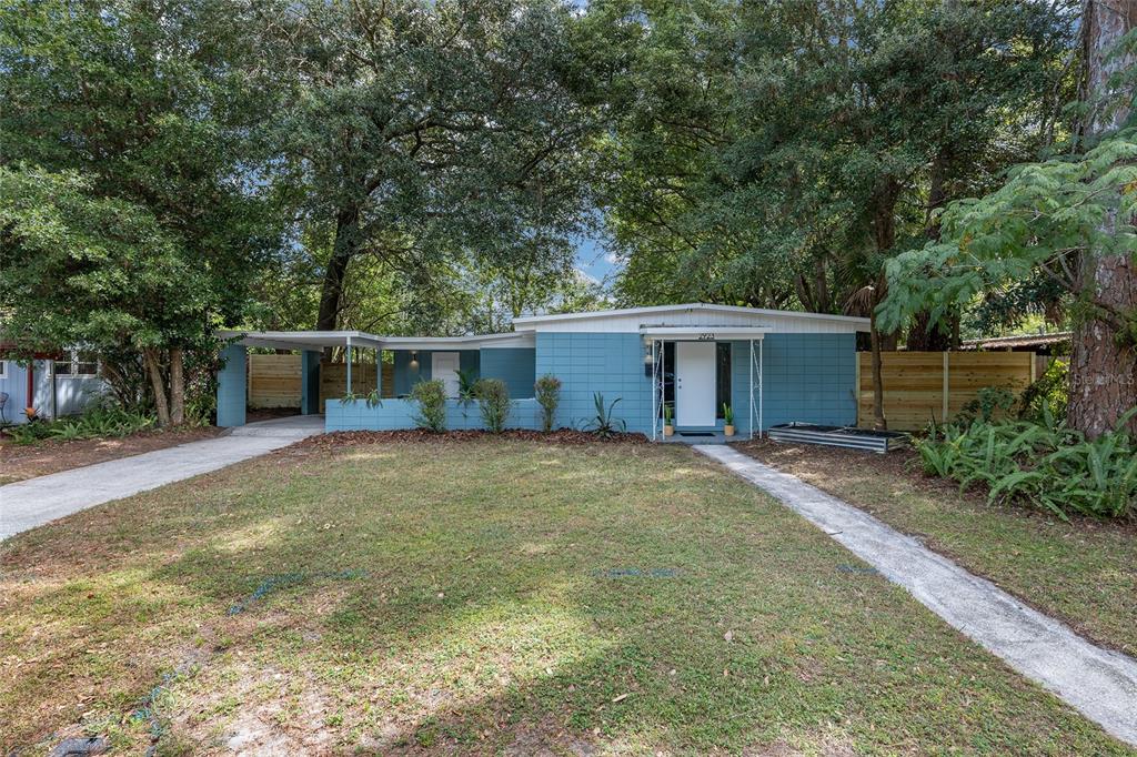 2923 Northeast 10th St