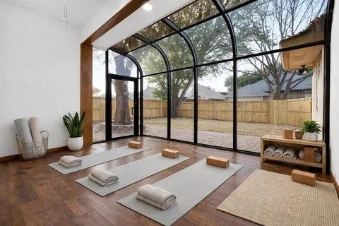 $515,000 | 1316 Royal Palm Lane, Carrollton, TX 75007