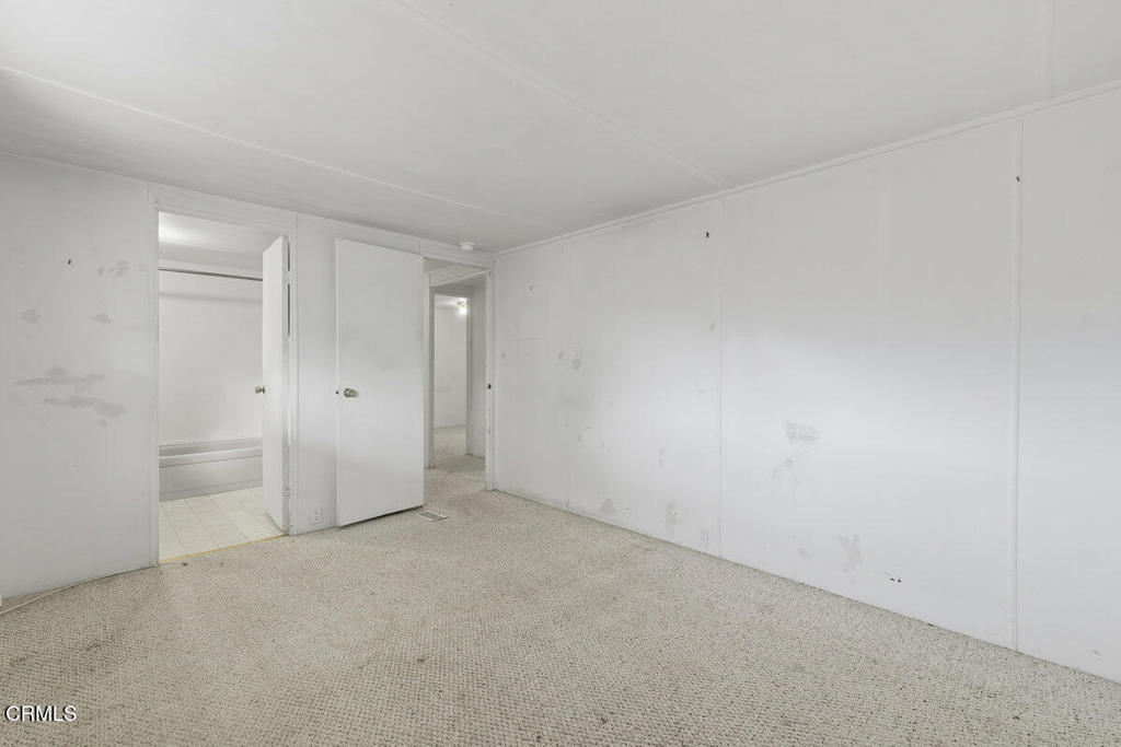 1225 South Rice Road, Unit 41 Ojai, CA 93023 - Photo 16 of 38 a view of an empty room