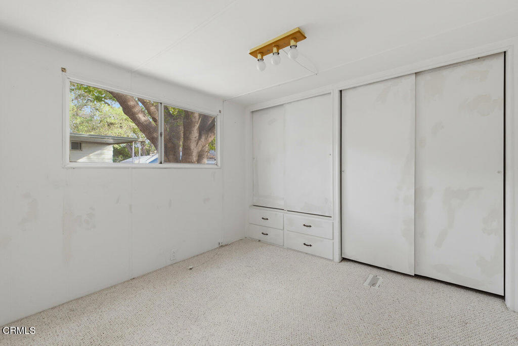 1225 South Rice Road, Unit 41 Ojai, CA 93023 - Photo 17 of 38 a view of an empty room with a window