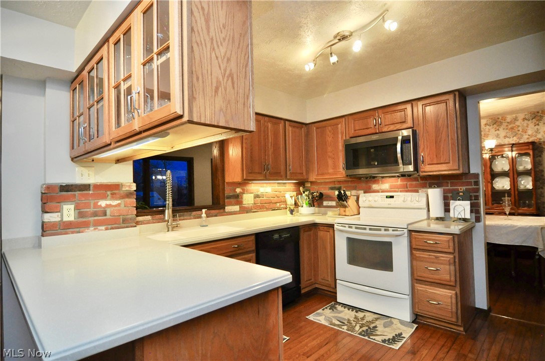 6751 Kepler Road Clinton, OH 44216 - Photo 4 of 34 Gallery Image 4