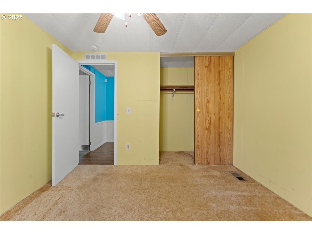 7455 Southeast King Road, Unit 11 Milwaukie, OR 97222 - Photo 41 of 48