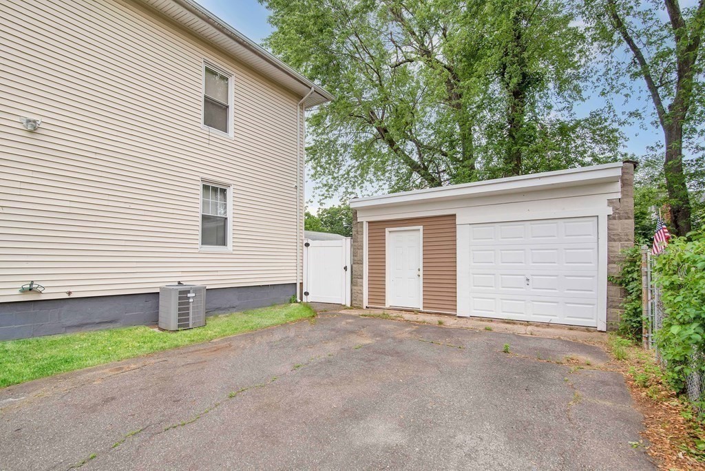 31-33 Geneva Street Springfield, MA 01151 - Photo 41 of 42 Gallery Image 41