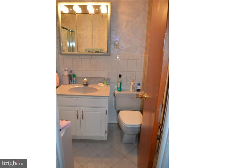 3311 Morning Glory Road Philadelphia, PA 19154 - Photo 14 of 20 Bathroom