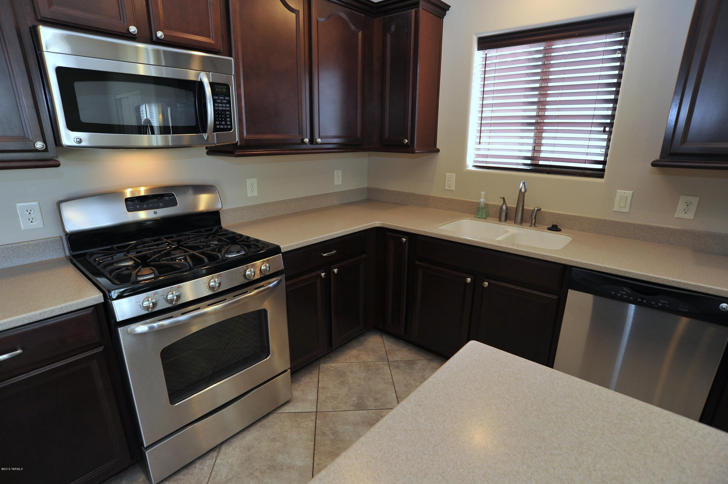 7155 West Oracle Ridge Trail Tucson, AZ 85743 - Photo 11 of 32 Gallery Image 11