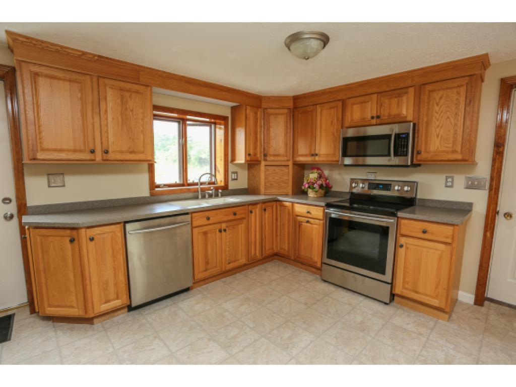 128 Back River Road Bedford, NH 03110 - Photo 15 of 31