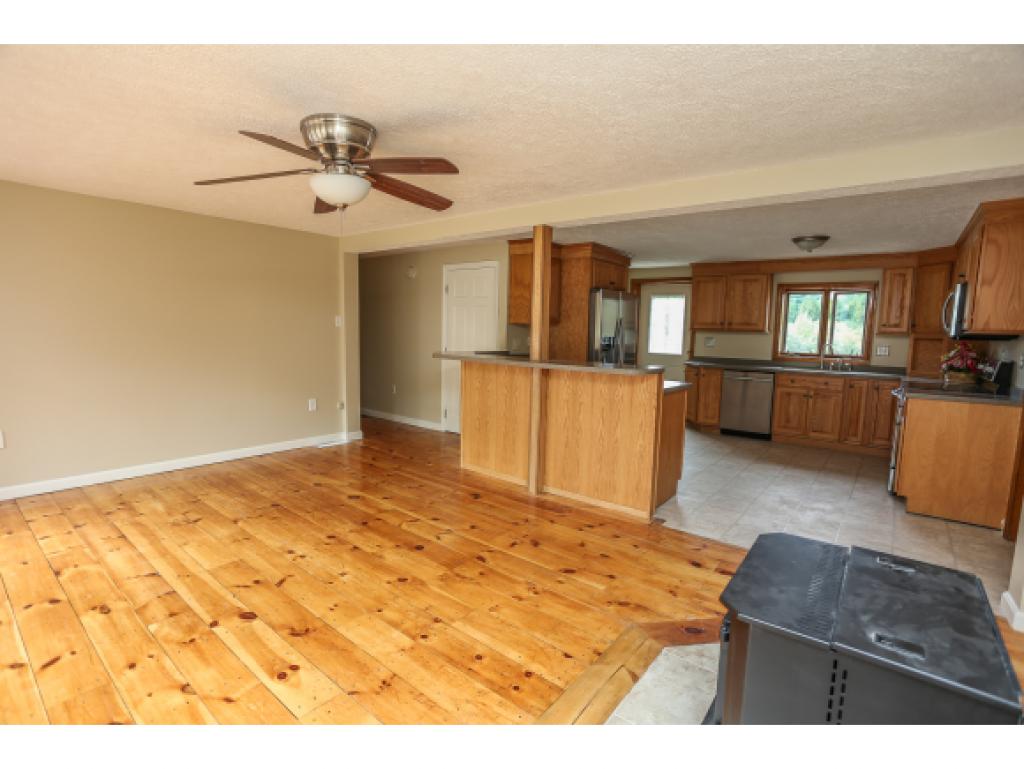 128 Back River Road Bedford, NH 03110 - Photo 16 of 31