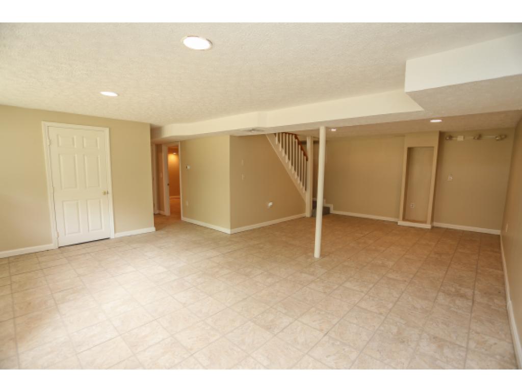 128 Back River Road Bedford, NH 03110 - Photo 29 of 31