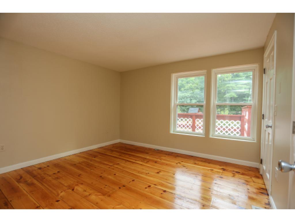 128 Back River Road Bedford, NH 03110 - Photo 6 of 31