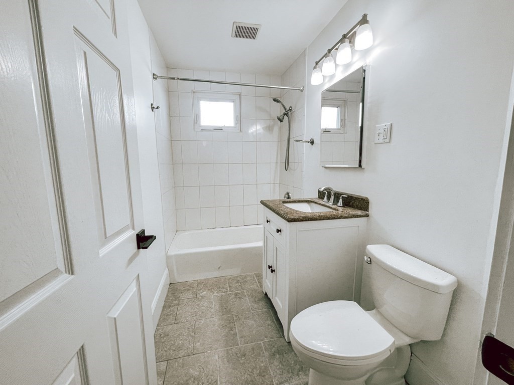 470 East 7th Street, Unit 4 Boston, MA 02127 - Photo 11 of 16