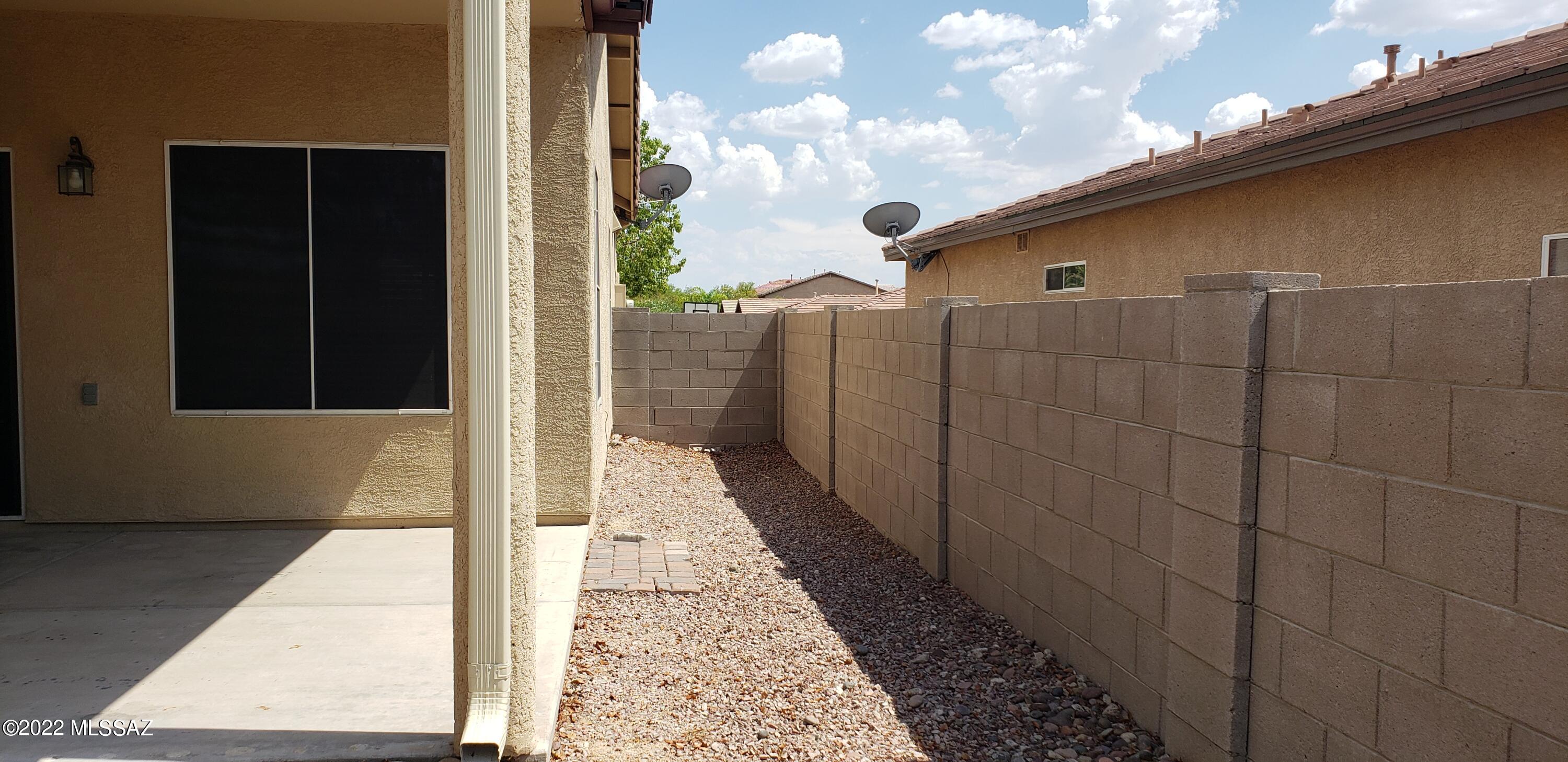 5638 West Red Racer Drive Tucson, AZ 85742 - Photo 5 of 19