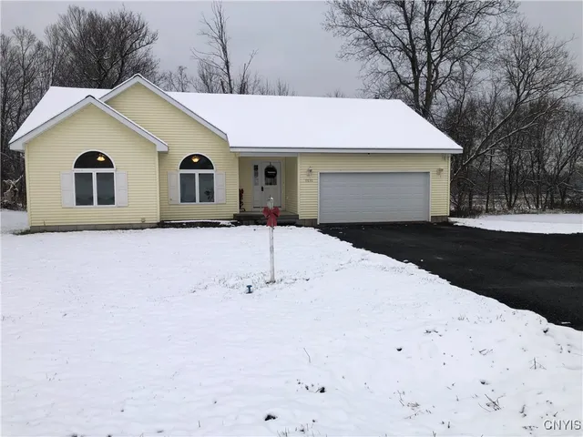 $299,999 | 9630 Nys Rt 365, Holland Patent, NY 13354
