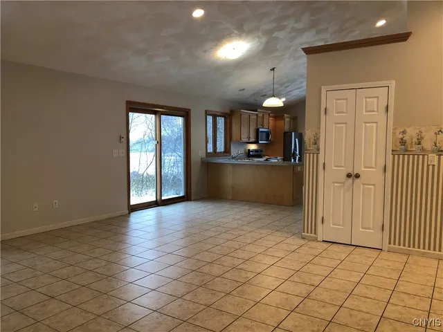 $299,999 | 9630 Nys Rt 365, Holland Patent, NY 13354