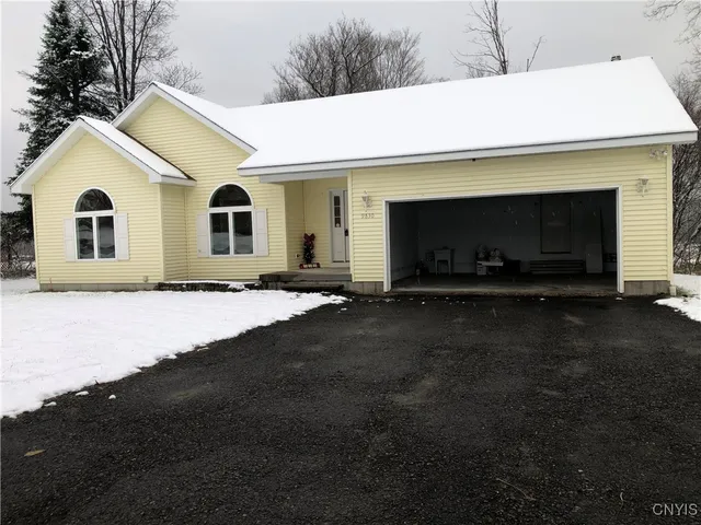 $299,999 | 9630 Nys Rt 365, Holland Patent, NY 13354