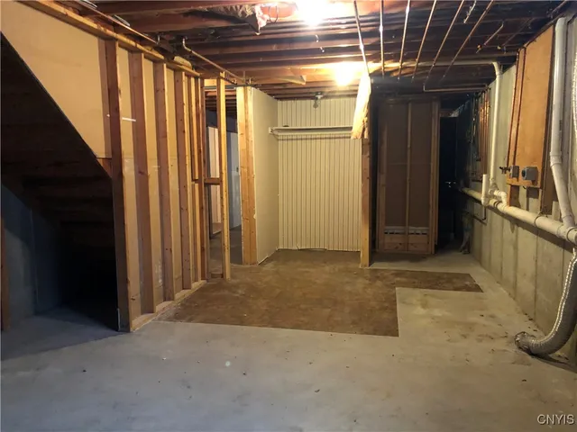 $299,999 | 9630 Nys Rt 365, Holland Patent, NY 13354