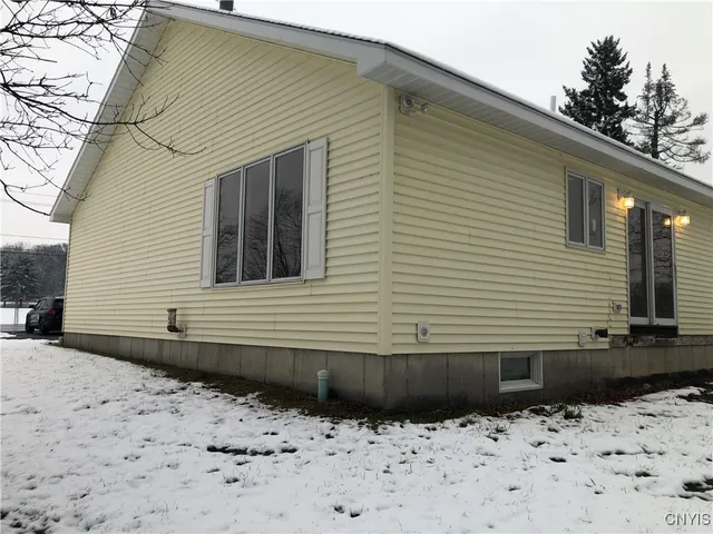$299,999 | 9630 Nys Rt 365, Holland Patent, NY 13354