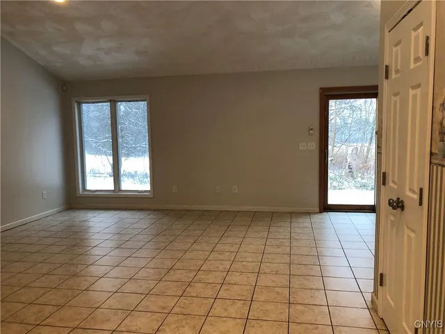 $299,999 | 9630 Nys Rt 365, Holland Patent, NY 13354