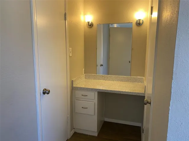 $800 | 4606 Monarch Street, Unit 214, Dallas, TX 75204