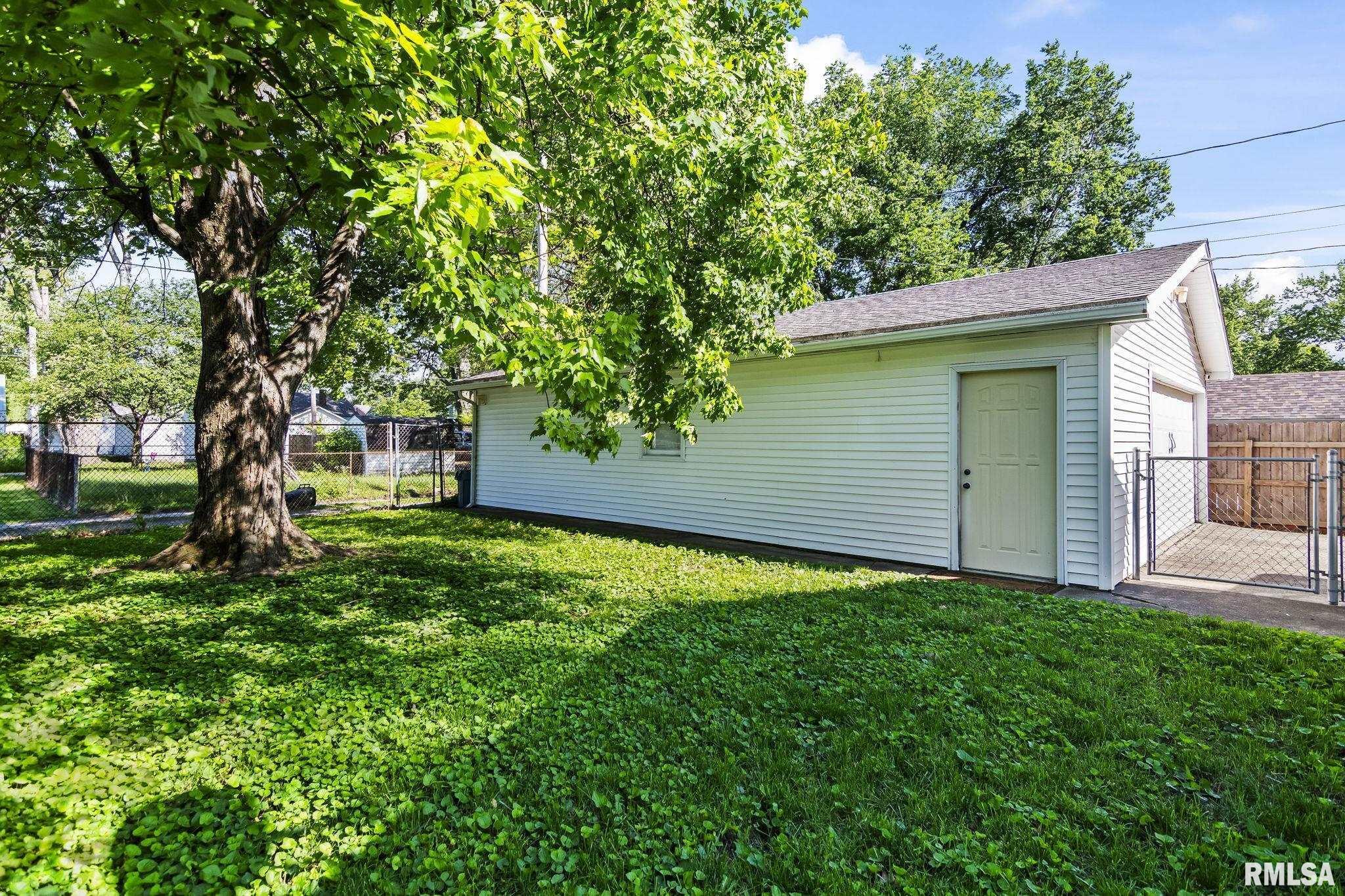 2140 South Walnut Street Springfield, IL 62704 - Photo 43 of 46 Gallery Image 43