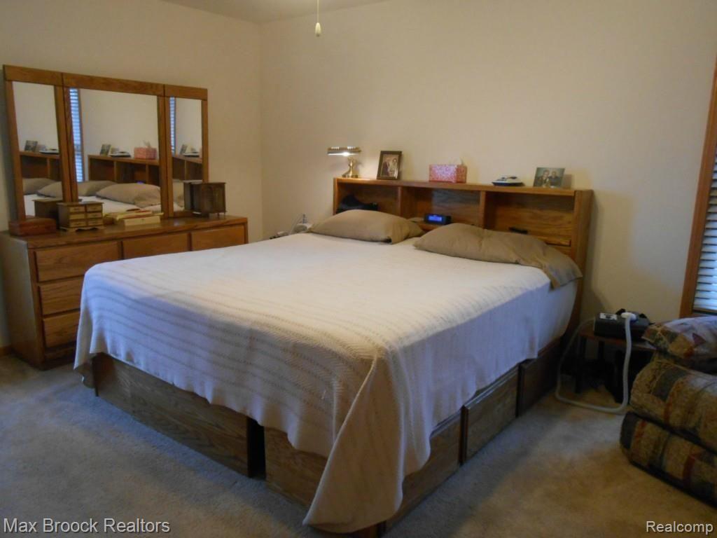 1872 East Hamlin Road Rochester Hills, MI 48307 - Photo 3 of 45