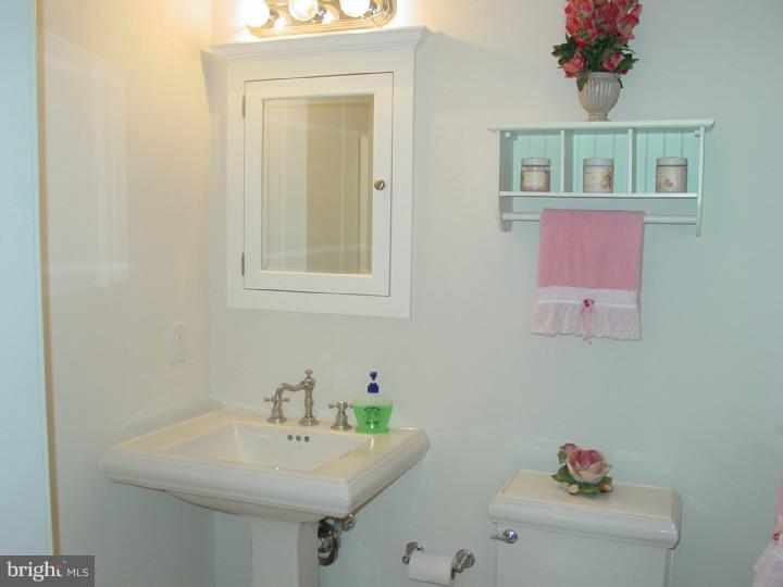 30 Shipps Way Delanco, NJ 08075 - Photo 22 of 22 Bathroom