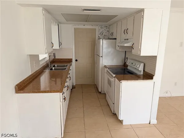 $1,500 | 434 Muskegon Avenue, Fort Myers, FL 33905