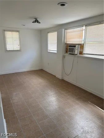 $1,500 | 434 Muskegon Avenue, Fort Myers, FL 33905