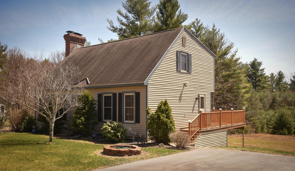 103 Pinecrest Road Litchfield, NH 03052 - Photo 1 of 20