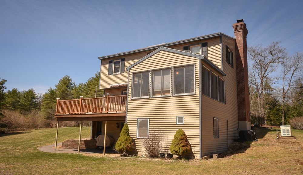 103 Pinecrest Road Litchfield, NH 03052 - Photo 2 of 20