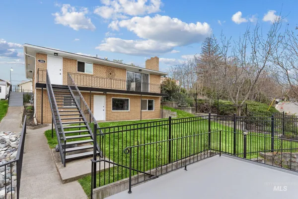 $450,000 | 303 Highland Avenue, Clarkston, WA 99403