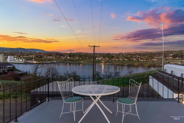 $450,000 | 303 Highland Avenue, Clarkston, WA 99403