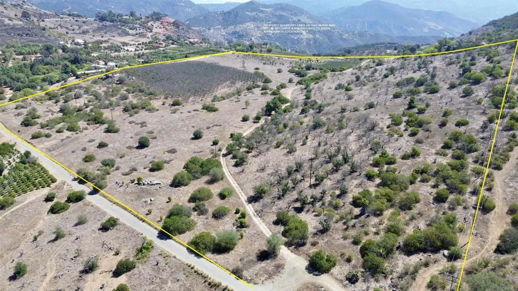 9927 Modrigan Fallbrook, CA 92028 - Photo 31 of 38