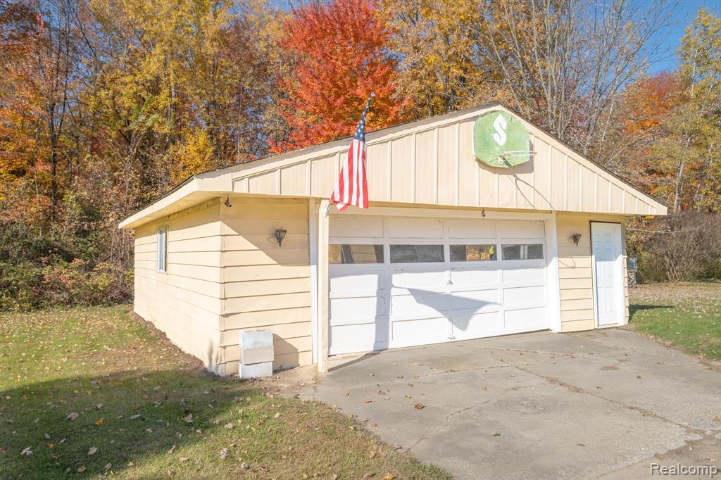 14461 North Lewis Road Clio, MI 48420 - Photo 3 of 23 Gallery Image 3