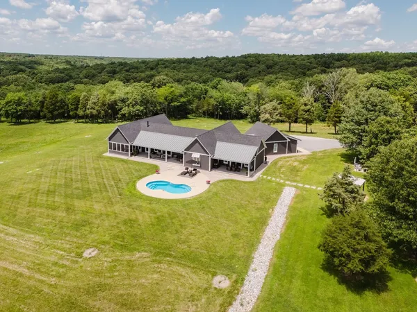 $2,099,999 | 455 Webb Town Lane, Tunnel Hill, IL 62972