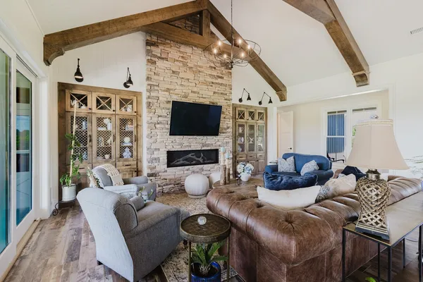 $2,099,999 | 455 Webb Town Lane, Tunnel Hill, IL 62972